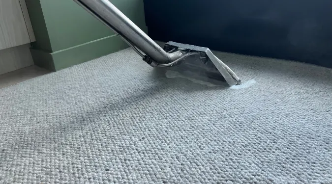 Carpet stream cleaning for stain removal