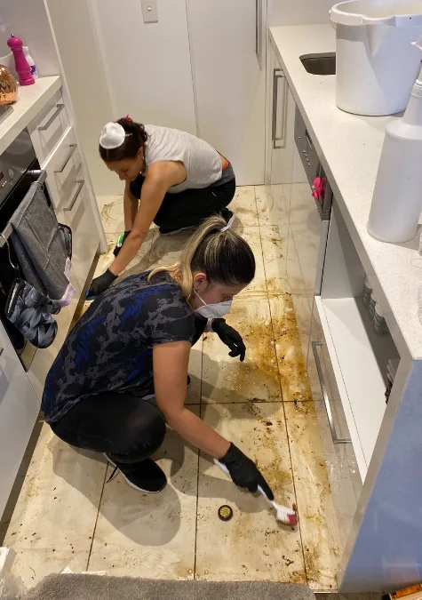 kitchen floor tiles and grouts cleaning service